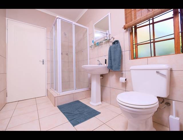 3 BEDROOM HOUSE FOR SALE IN WORLDS VIEW